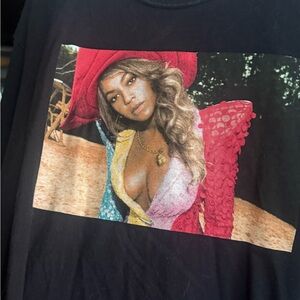 Beyoncé Stylish Women's Graphic Tee